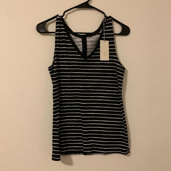Target New Day tank top - Picture 2 of 3